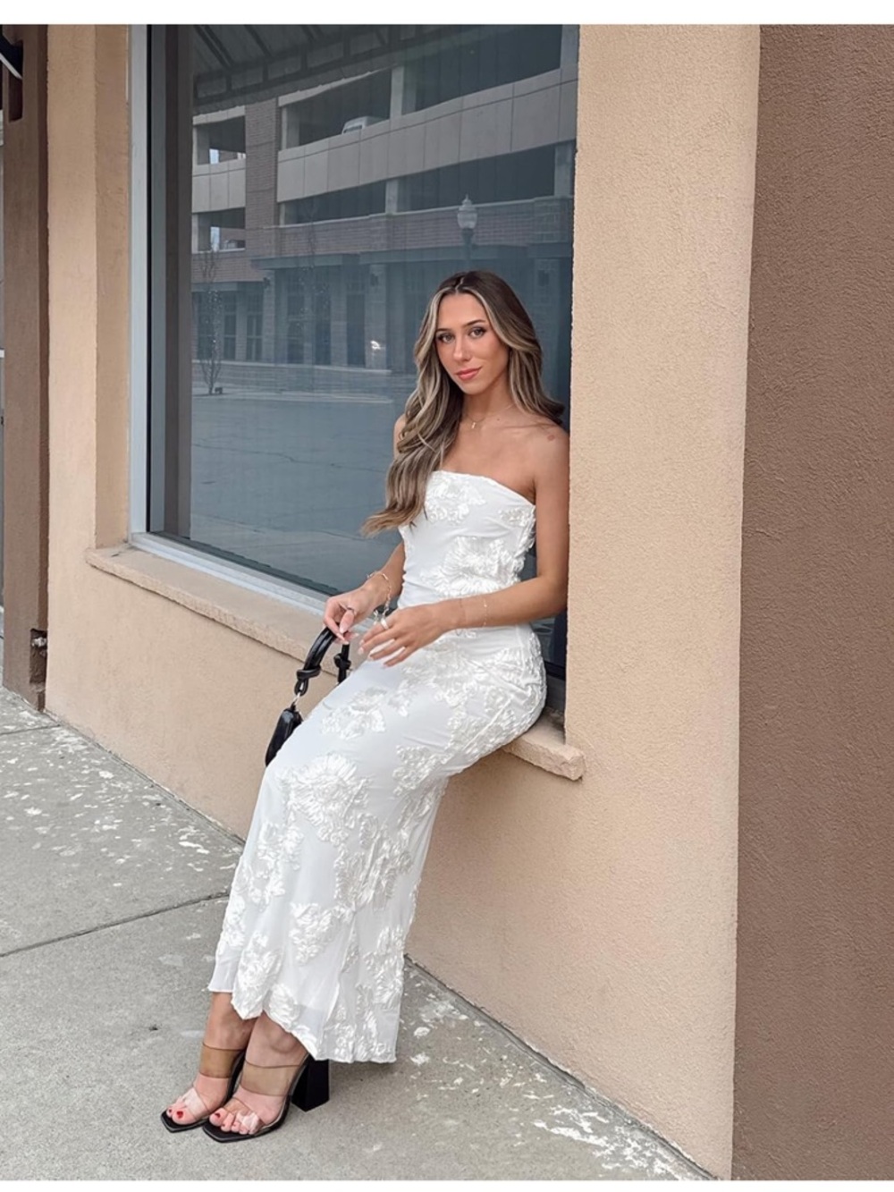 Bride Floral Strapless Dress - Picture 4 of 4